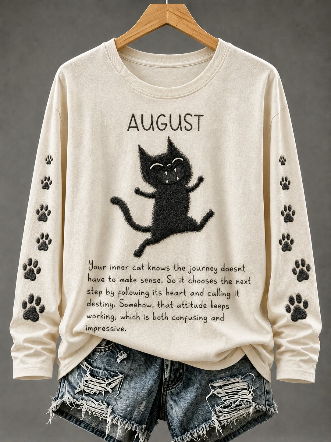 Women's August Healing Cat Round Neck Long Sleeve Top