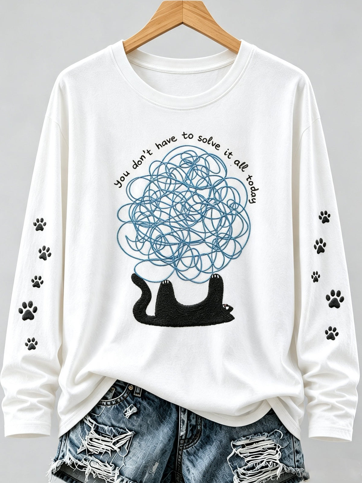Women's Healing Cat Round Neck Long Sleeve Top