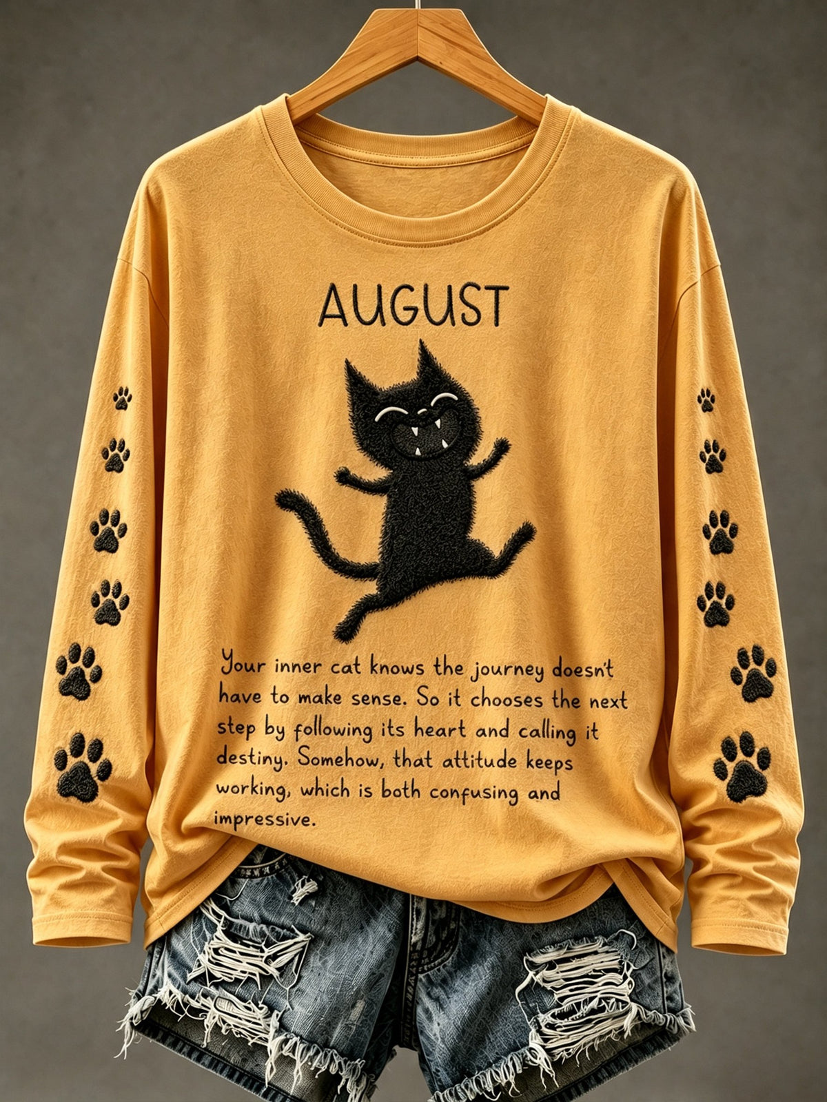 Women's August Healing Cat Round Neck Long Sleeve Top