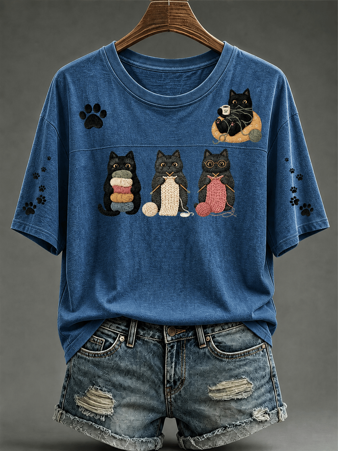 Women's knitted kitten print crew neck sweater top