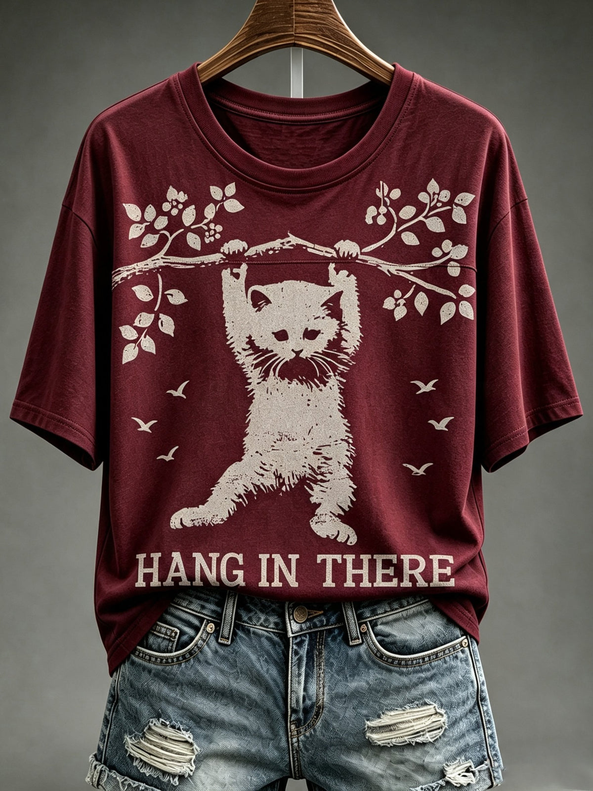 Women's Healing Cat Round Neck Top