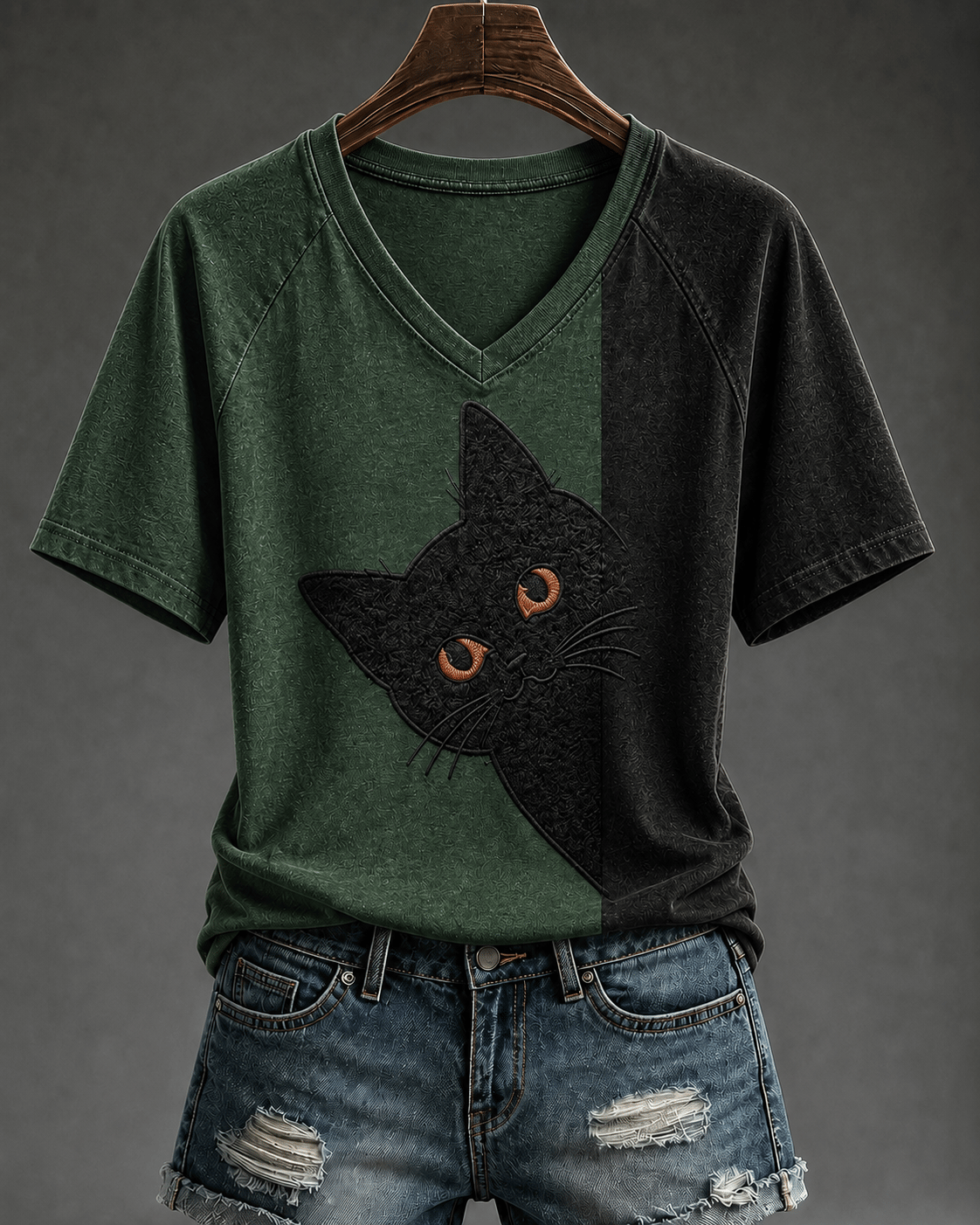 Women's Retro Black Cat Print V-Neck Top