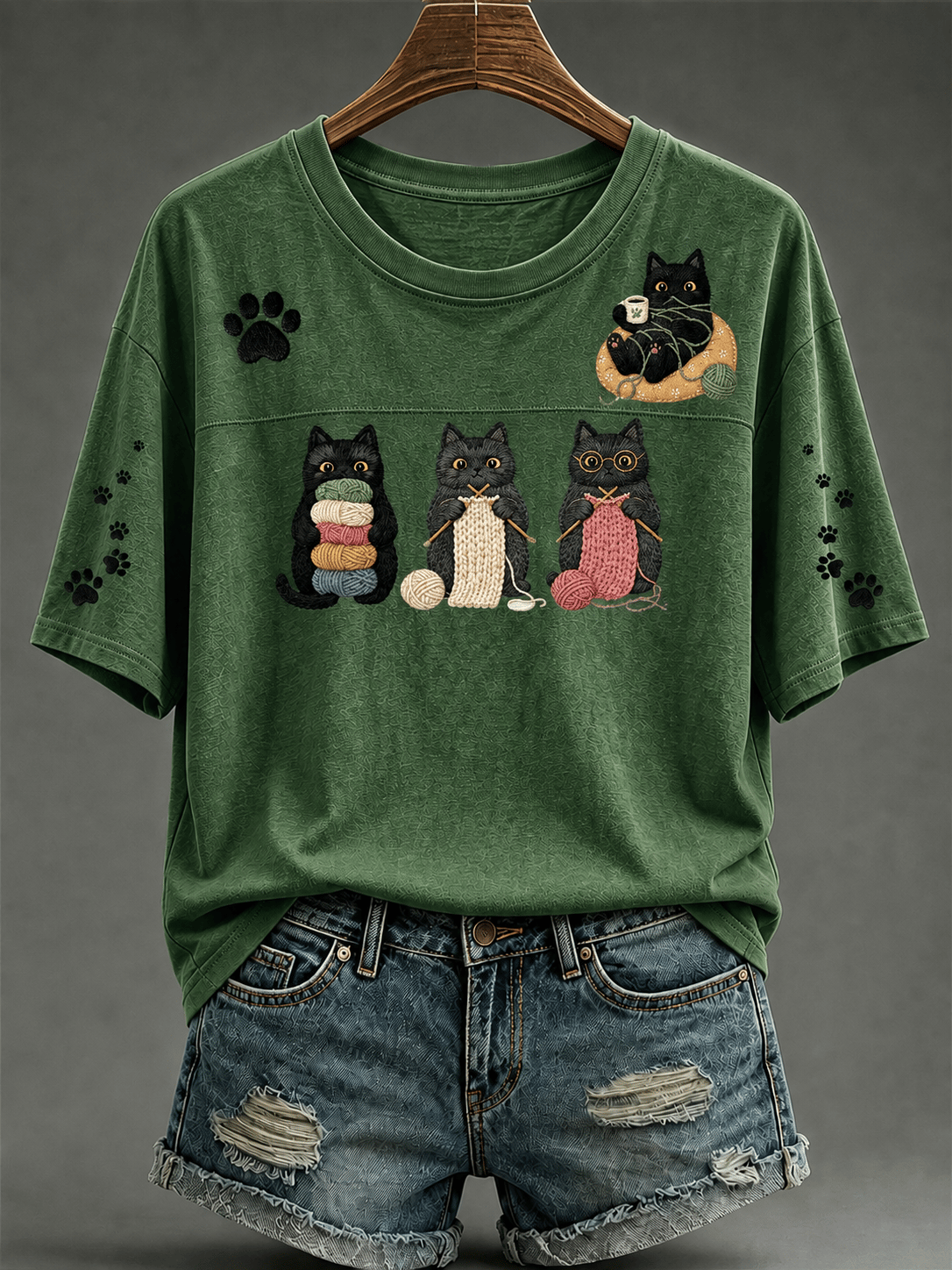Women's knitted kitten print crew neck sweater top