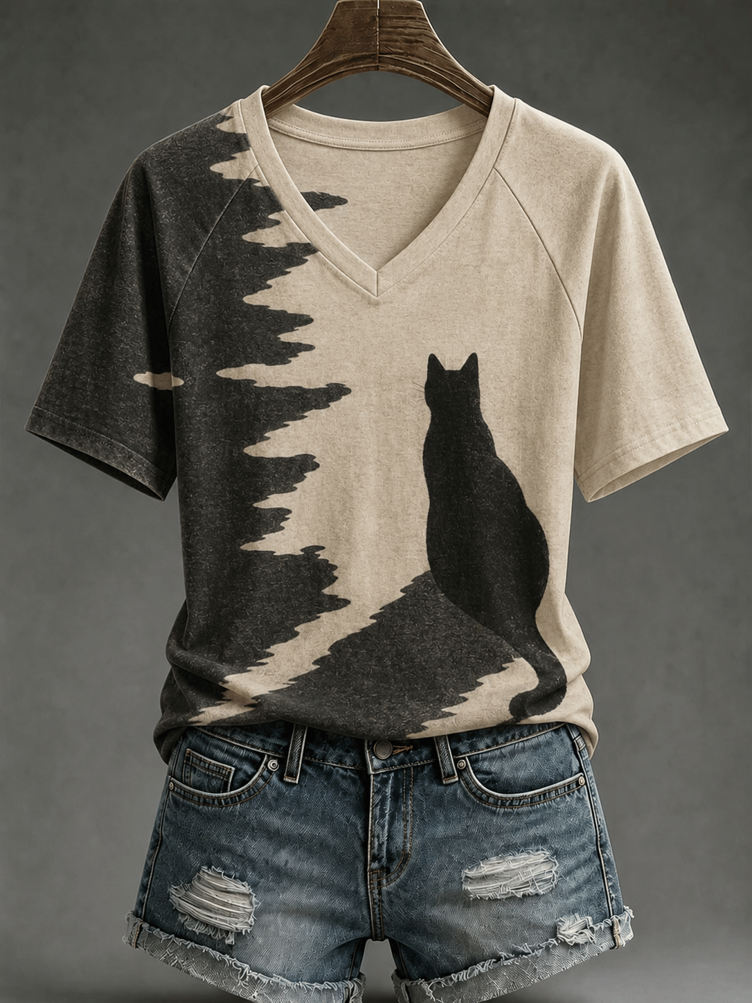 Women's Retro Black Cat Print V-Neck Top