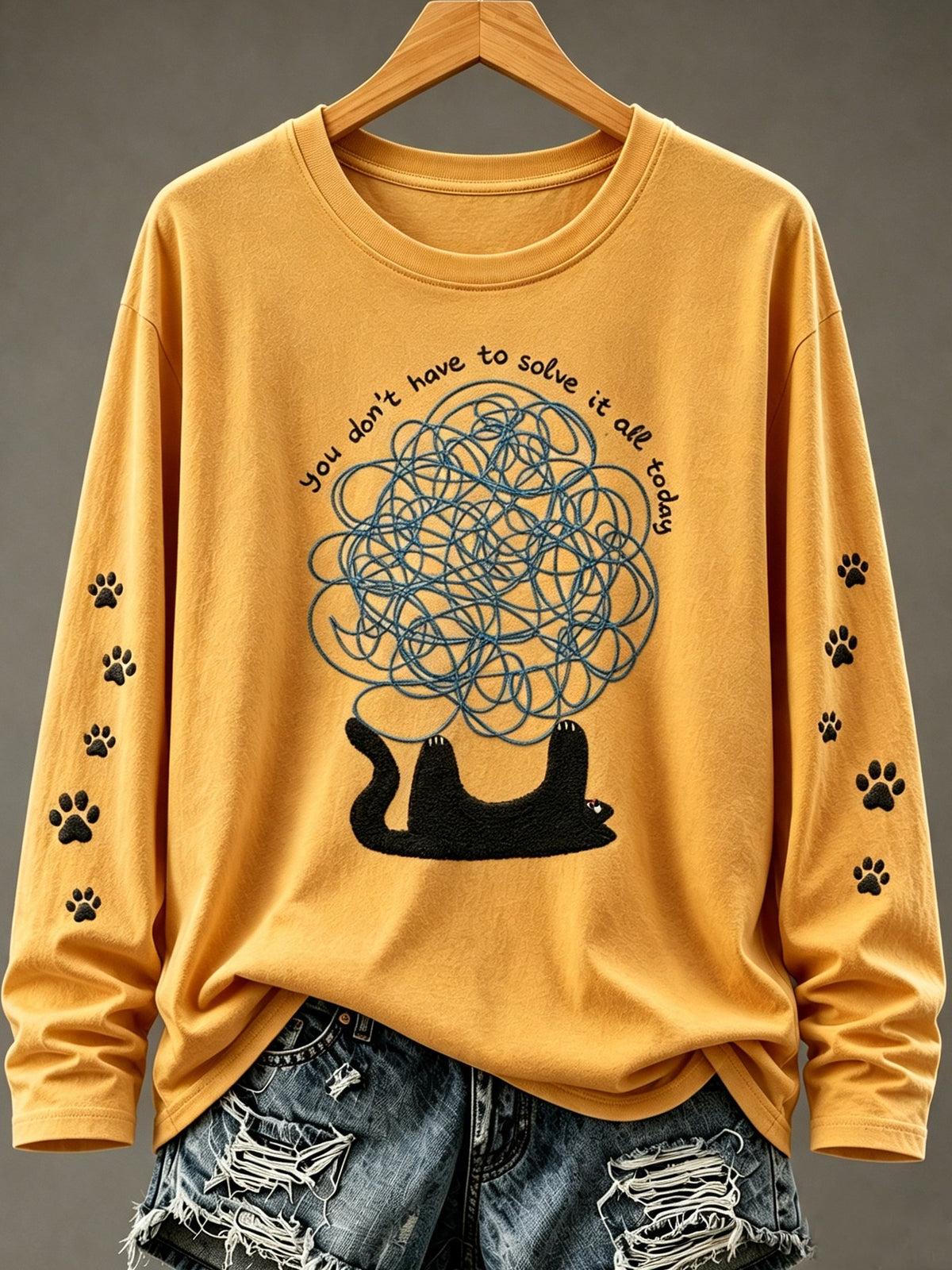 Women's Healing Cat Round Neck Long Sleeve Top
