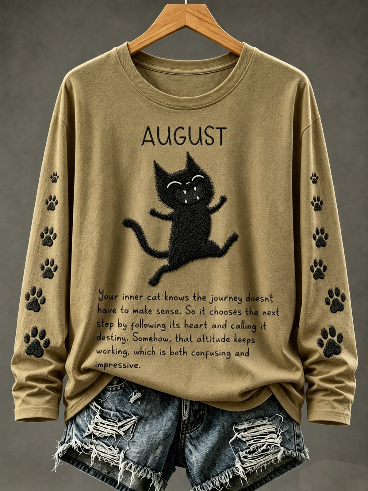 Women's August Healing Cat Round Neck Long Sleeve Top