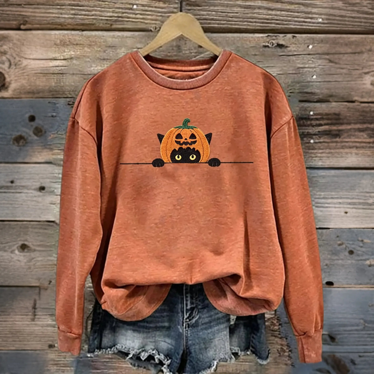 Women's Funny Pumpkin With Black Cat Pattern Casual Halloween Sweatshirt