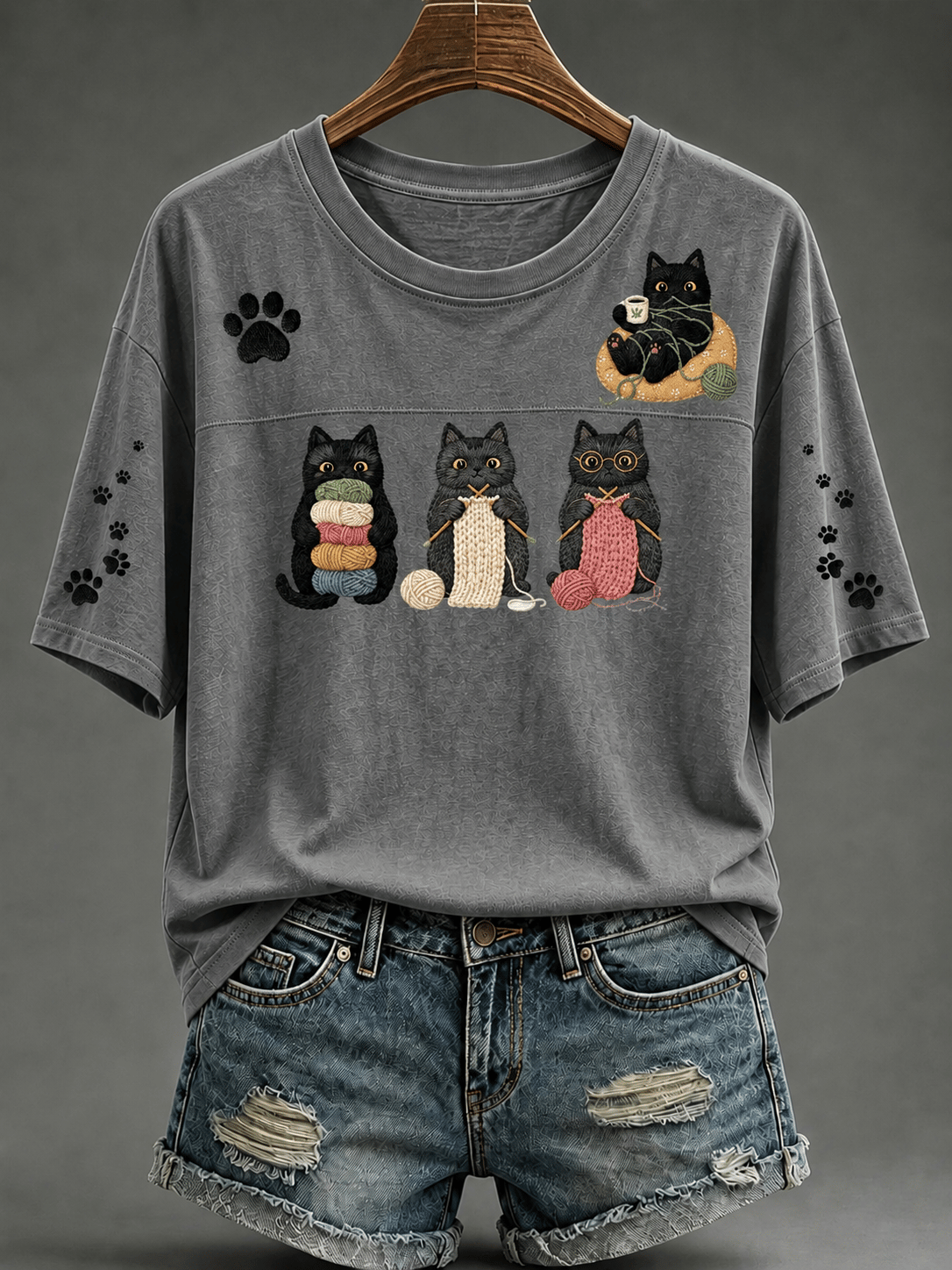 Women's knitted kitten print crew neck sweater top