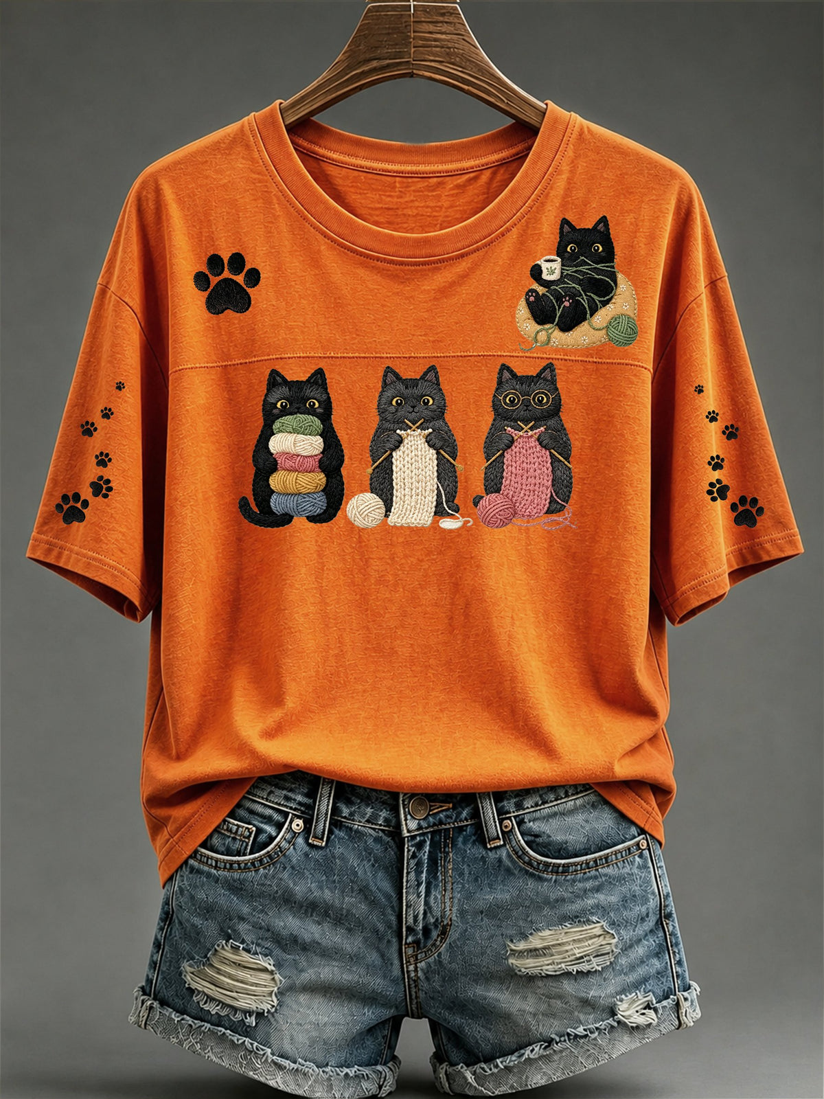 Women's knitted kitten print crew neck sweater top