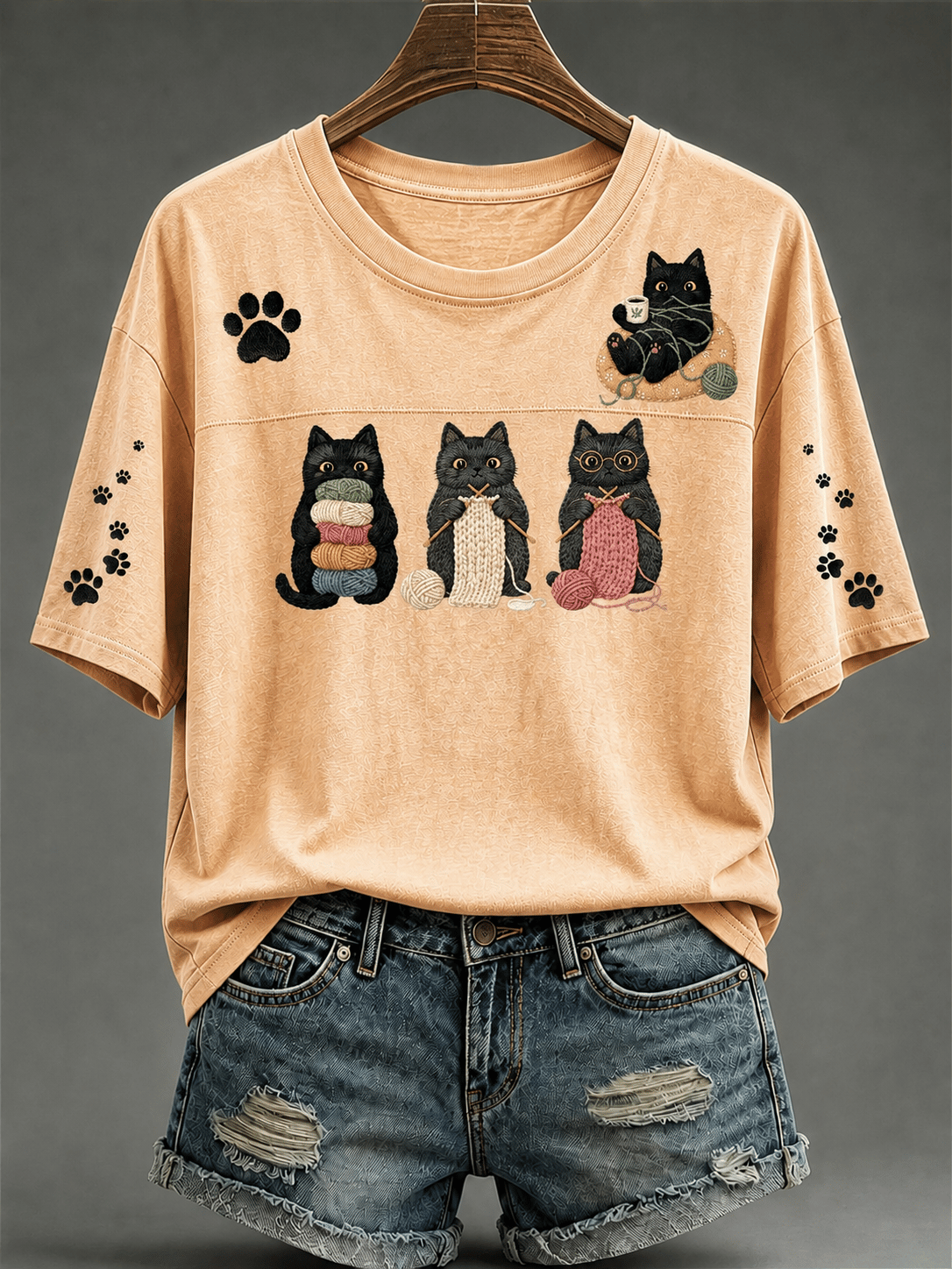 Women's knitted kitten print crew neck sweater top