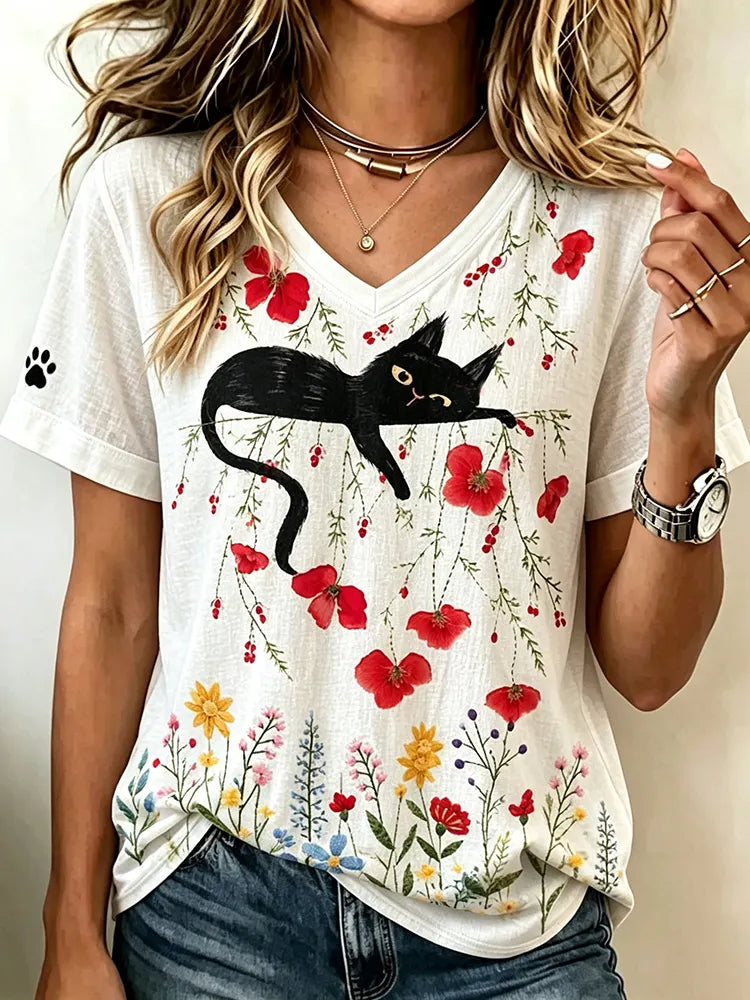 Women's Bohemian Lazy Black Cat And Wildflowers Print T-shirt
