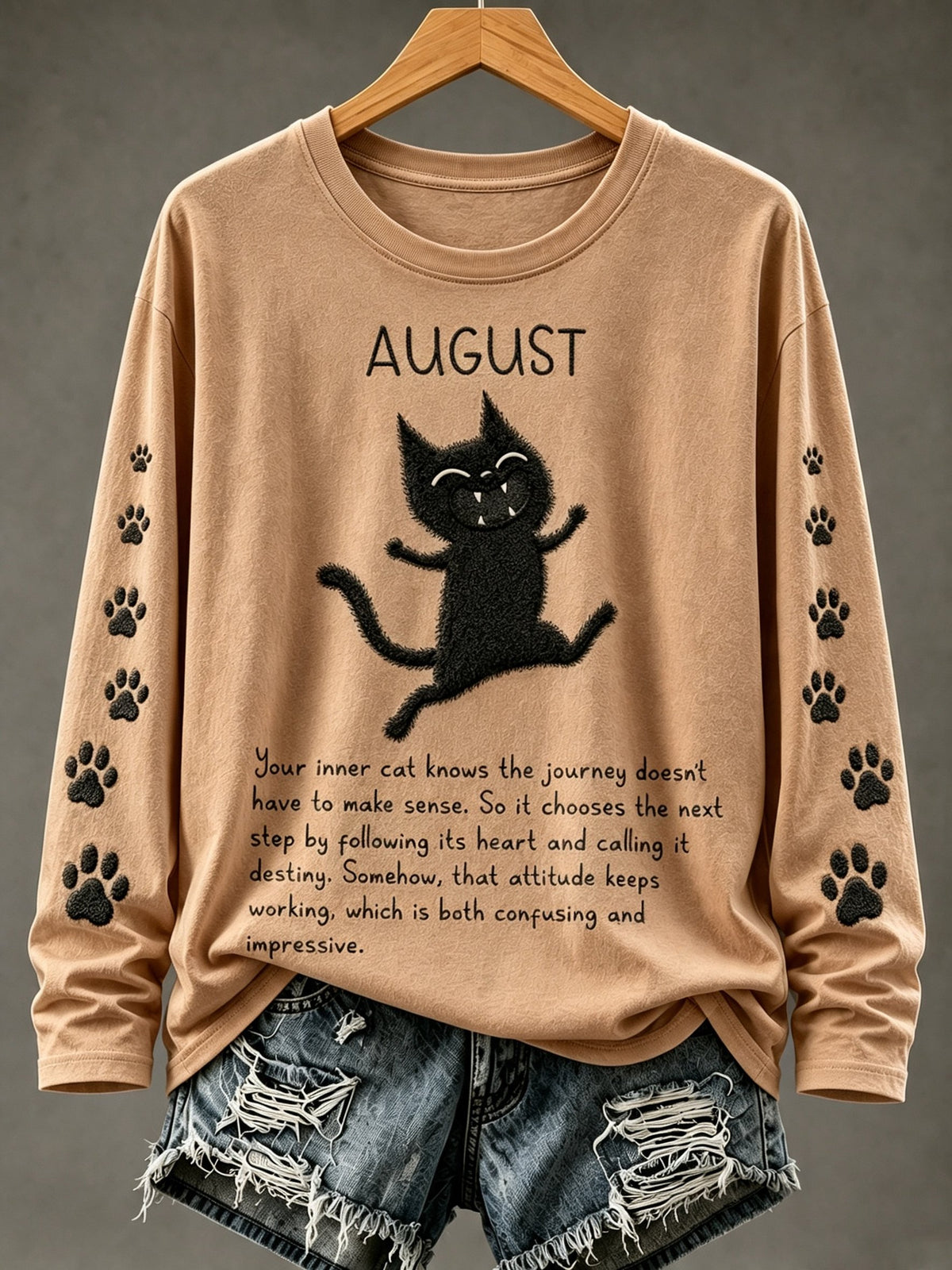 Women's August Healing Cat Round Neck Long Sleeve Top