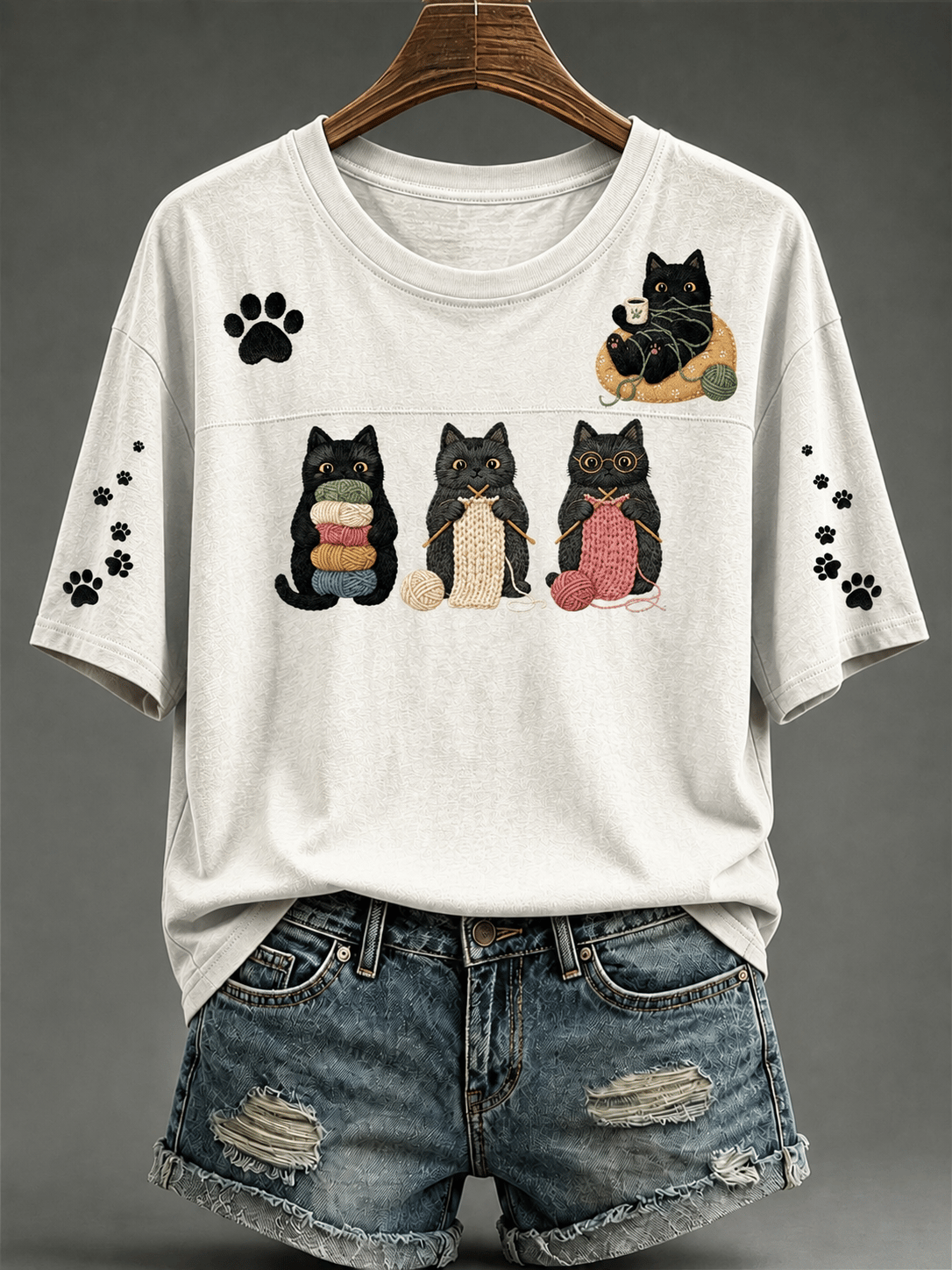 Women's knitted kitten print crew neck sweater top