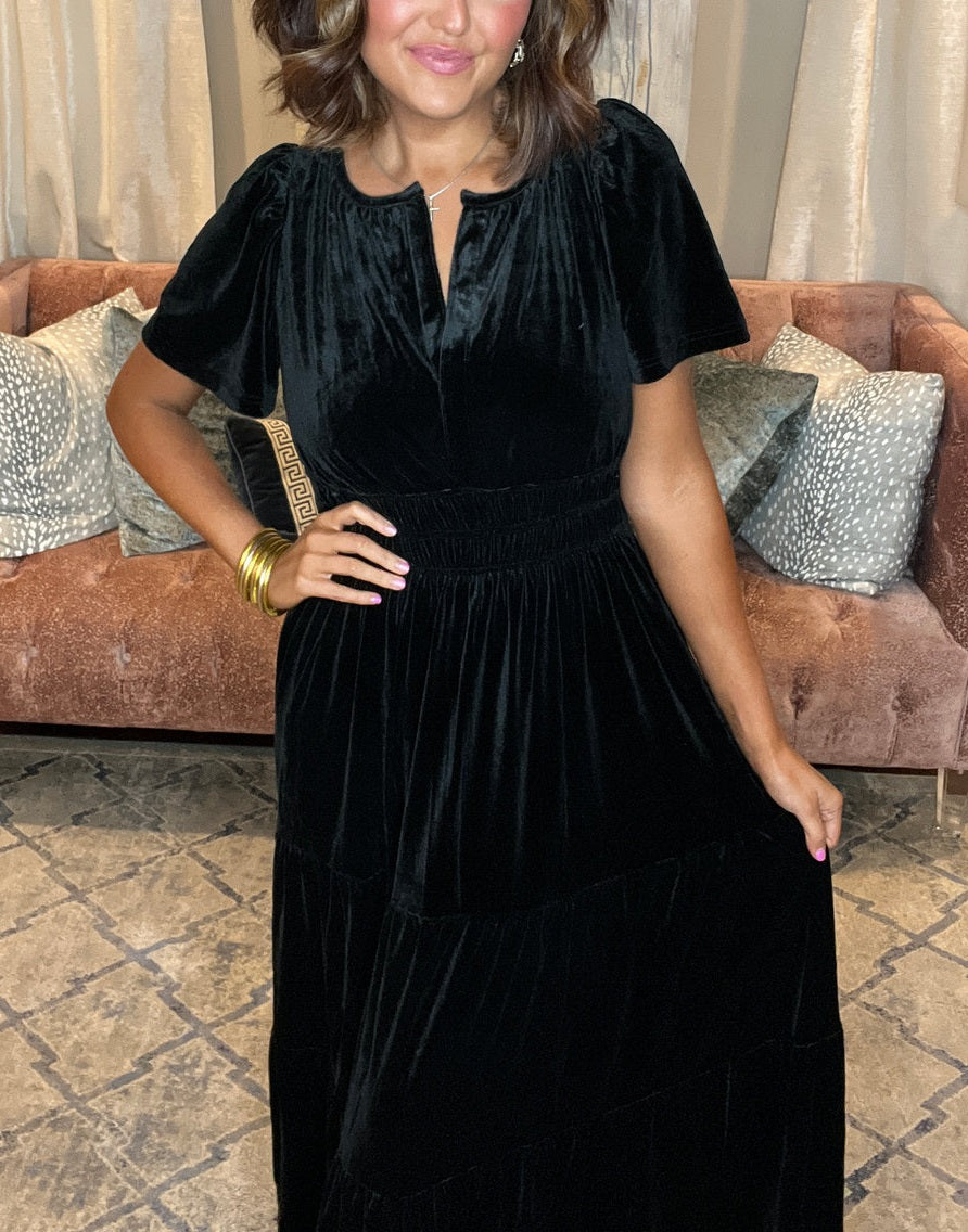 Hot Sale Women's Velvet Tiered Maxi Dress (Buy 2 Free Shipping)