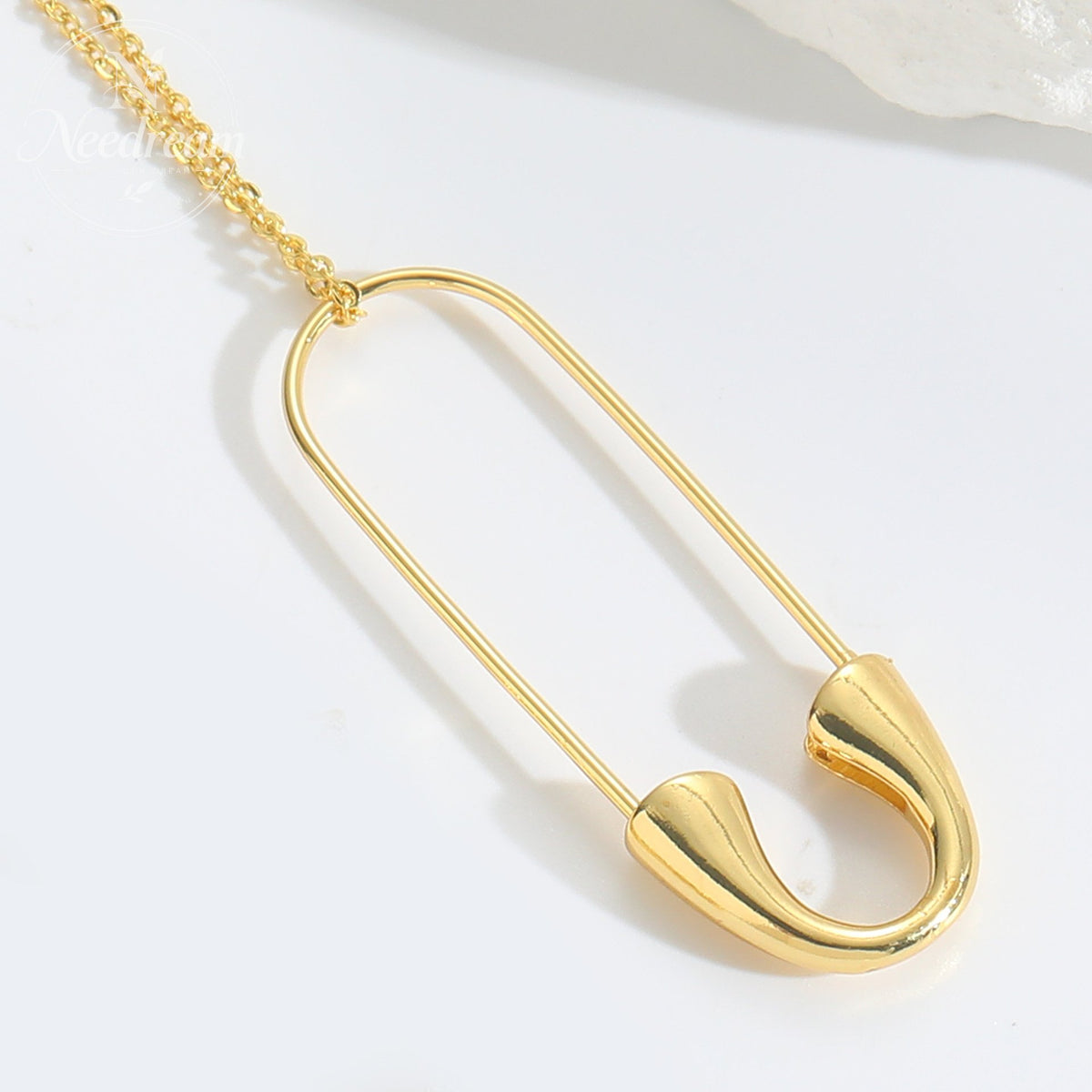 Breast Logo Pink Scarf Shaped Necklace